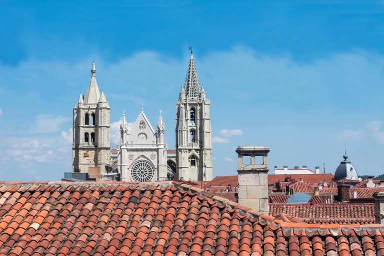 León